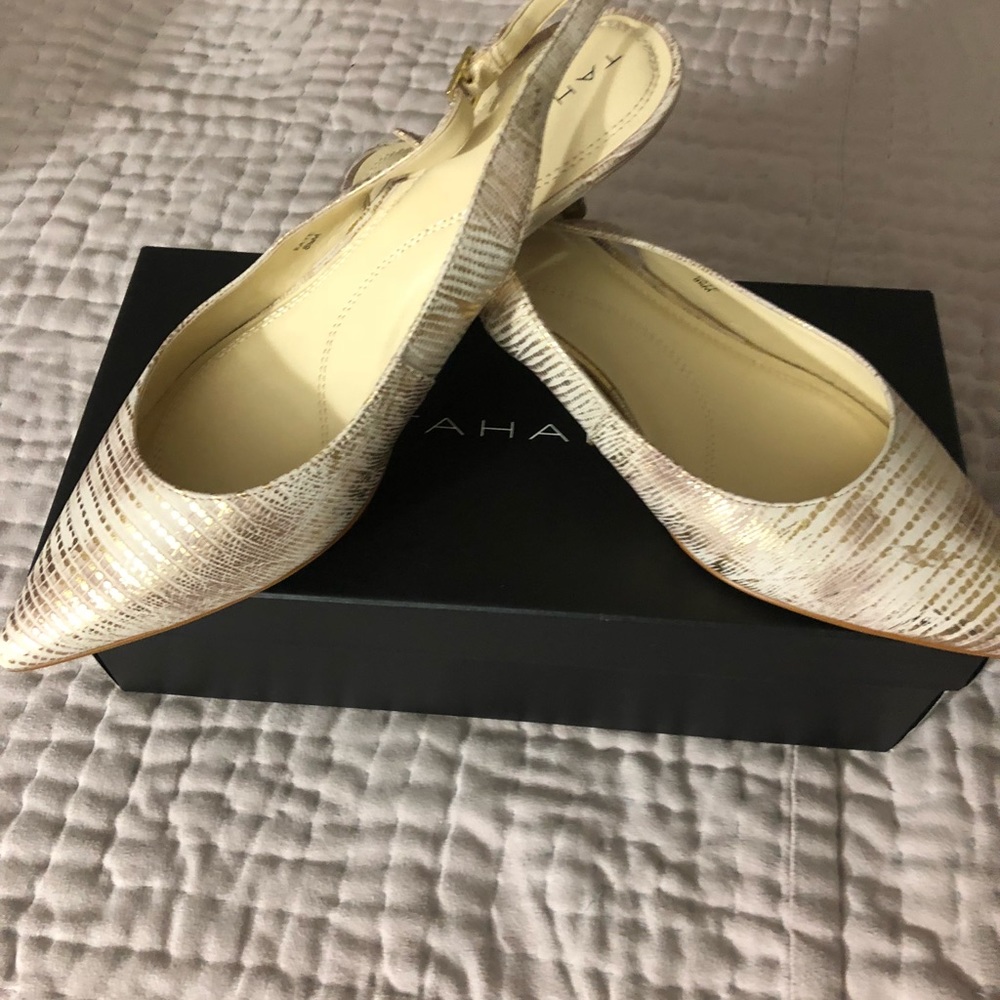 Gorgeous low heel shoes